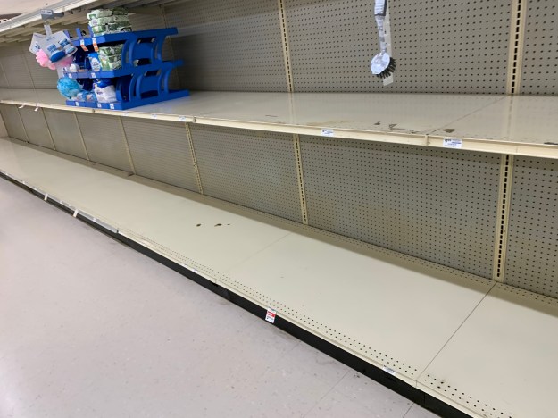 teh shelvz be bare.JPG